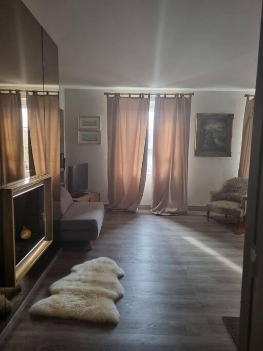 L'Ourse, Epinal,Tres Bel Appartement Quartier Port Esterno foto